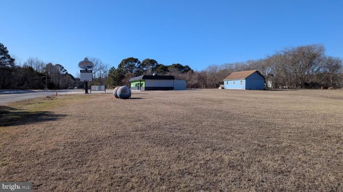 Backyard, Detached Garage, Exterior