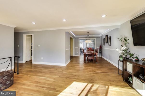 Dining room, Interior, Pendant Lights, Recessed Lighting, Wood Texture Flooring