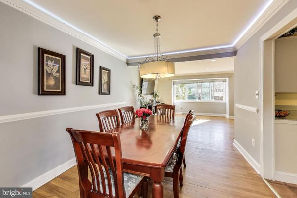 Dining room, Interior, Pendant Lights, Recessed Lighting, Wood Texture Flooring