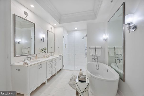 Bathroom, Dual Sink Vanities, Free Standing Baths, Glass Shower, Interior, Recessed Lighting