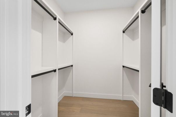 Interior, Walk-in Closets, Wood Texture Flooring