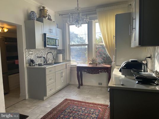 Chandelier, Interior, Kitchen