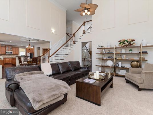 Chandelier, Dining room, Interior, Kitchen, Living room, Recessed Lighting