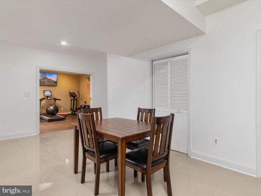 Dining room, Fitness Equipment, Interior, Recessed Lighting