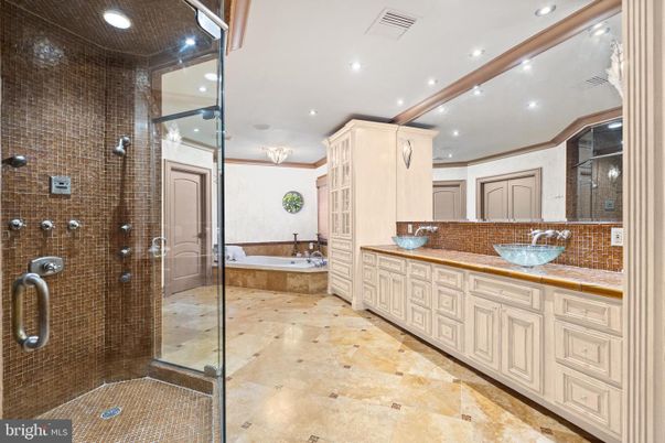 Bathroom, Dual Sink Vanities, Glass Shower, Interior, Recessed Lighting
