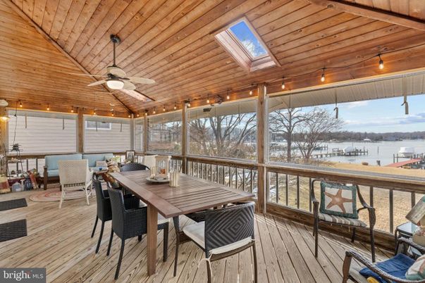 Dining room, Interior, Sun Room, Water, Wooden Ceilings, Wood Texture Flooring