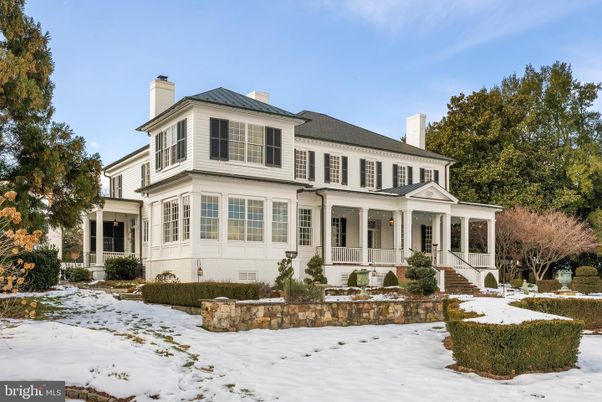 Backyard, Exterior, Facade, Georgian