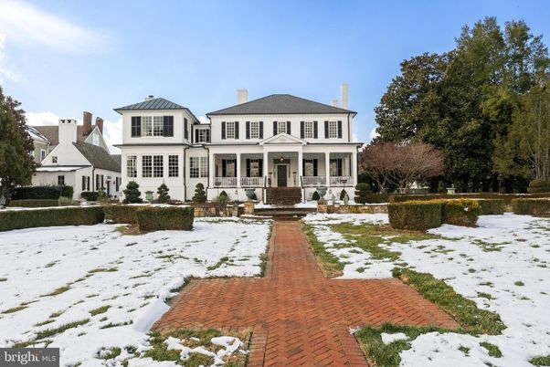 Backyard, Exterior, Facade, Georgian