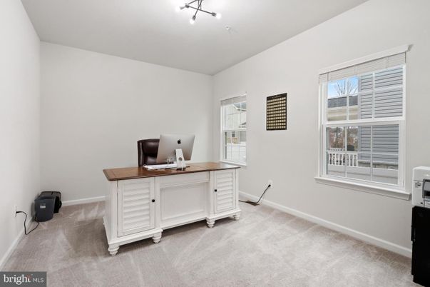 Home Office, Interior