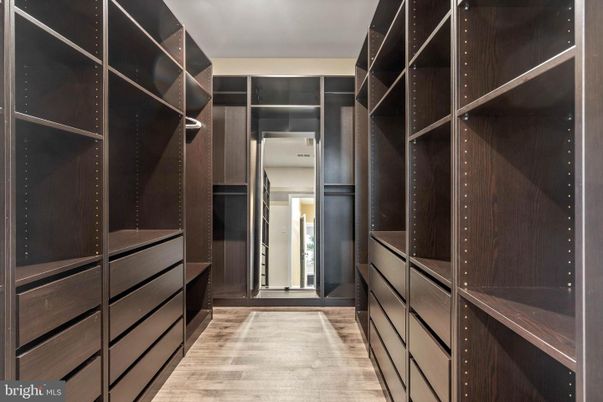 Interior, Walk-in Closets, Wood Texture Flooring