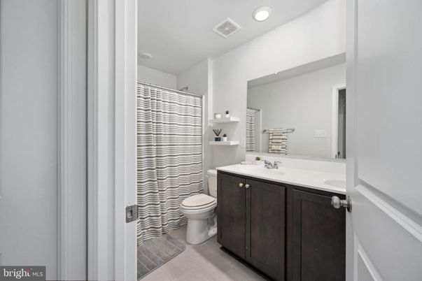 Bathroom, Interior, Recessed Lighting