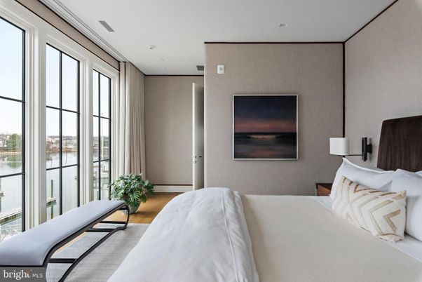 Bedroom, Interior, Recessed Lighting, Water