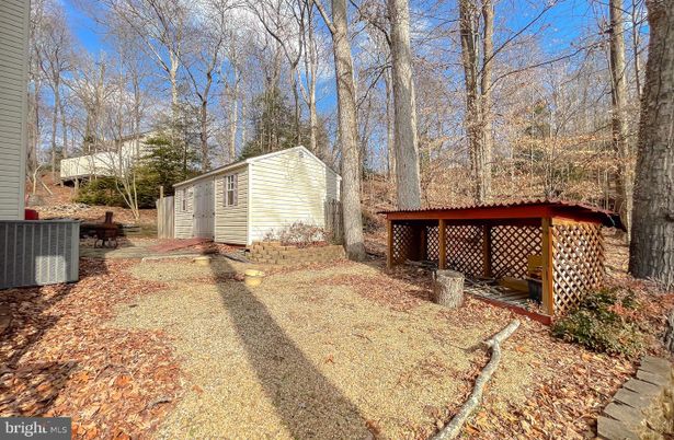 Backyard, Detached Garage, Exterior