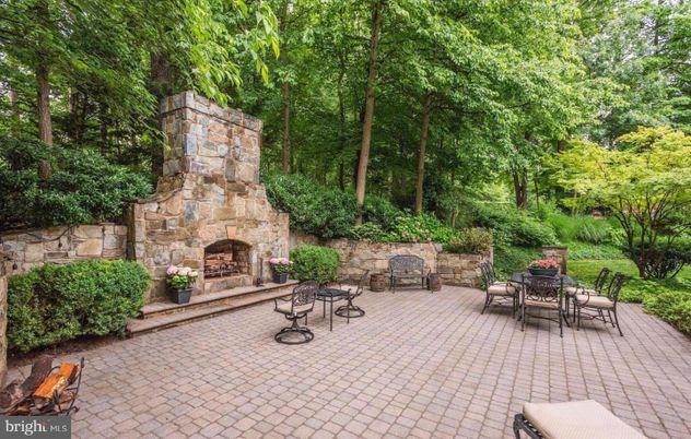 Exterior, Fireplace