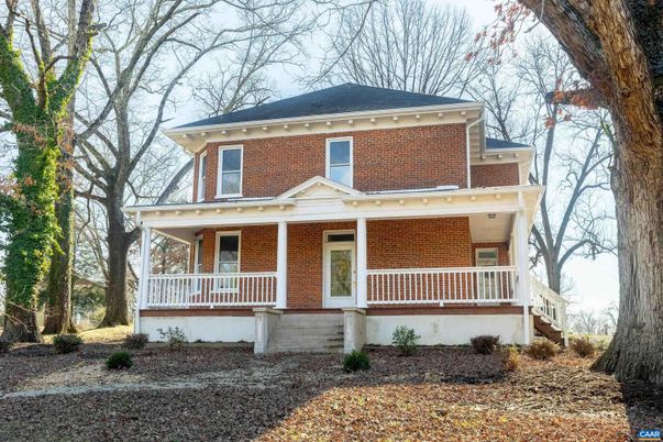 Exterior, Facade, Brick Facade, American Foursquare