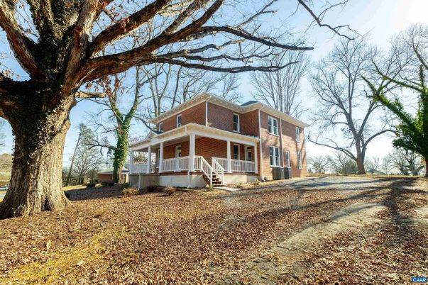 Backyard, Exterior, Facade, Brick Facade, American Foursquare