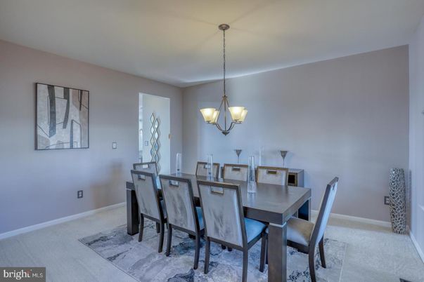 Chandelier, Dining room, Interior, Pendant Lights