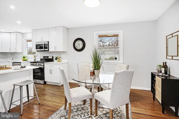 Dining room, Interior, Kitchen, Recessed Lighting, Stainless Steel Appliances, Wood Texture Flooring