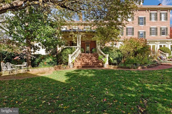 Backyard, Exterior, Facade, Brick Facade, Rowhouse