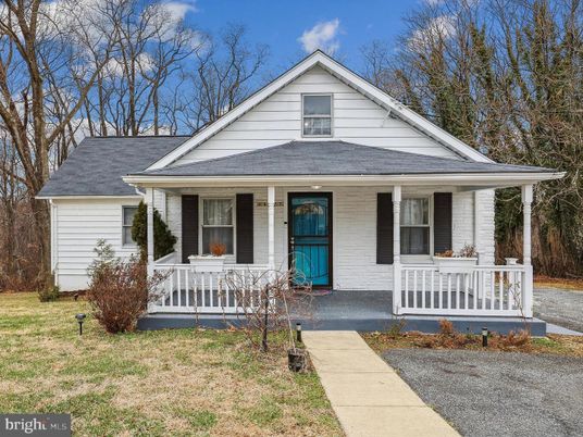 Exterior, Facade, American Craftsman