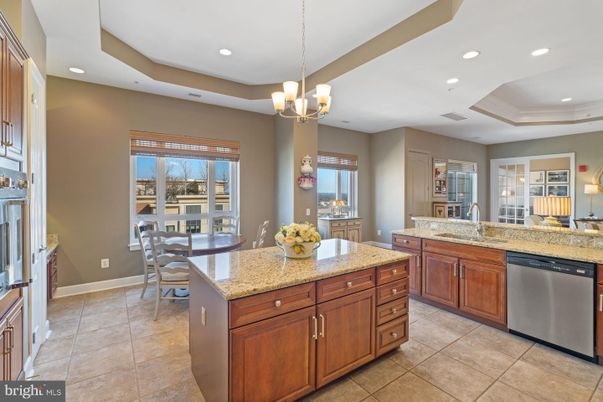 Chandelier, Dining room, Interior, Kitchen, Recessed Lighting, Stainless Steel Appliances