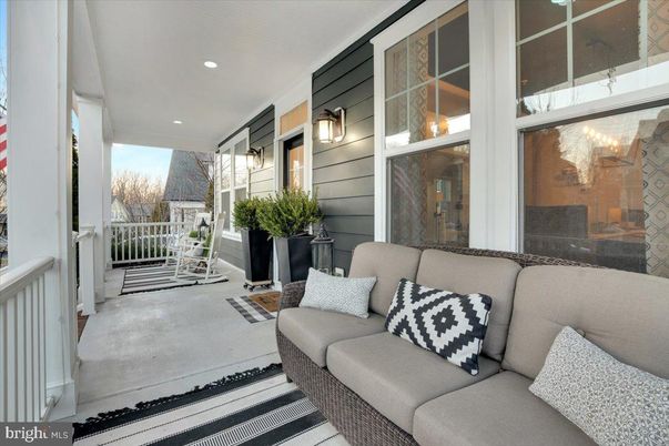 Exterior, Recessed Lighting