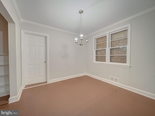 Empty room, Interior, Pendant Lights