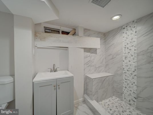 Bathroom, Interior, Marble, Marble Walls, Recessed Lighting