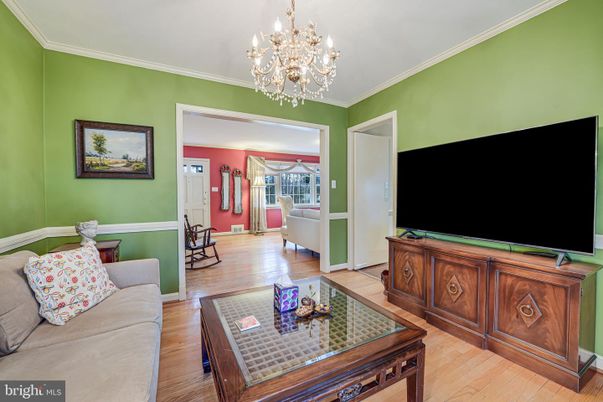 Chandelier, Interior, Living room, Wood Texture Flooring