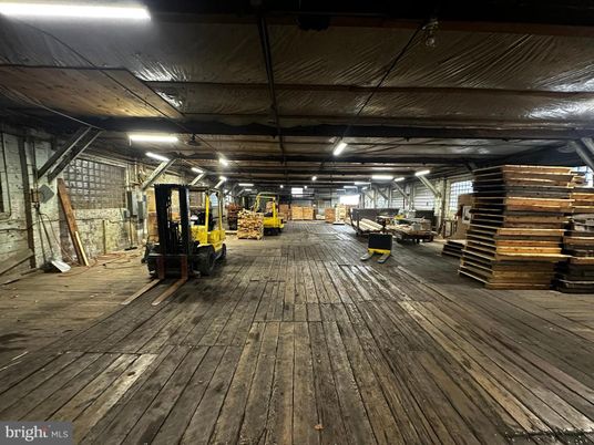 Fitness Equipment, Interior, Stone Walls, Wood Texture Flooring