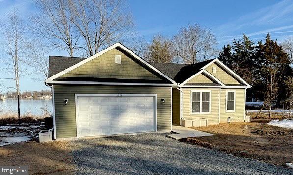 Attached, Exterior, Facade, Water, Ranch
