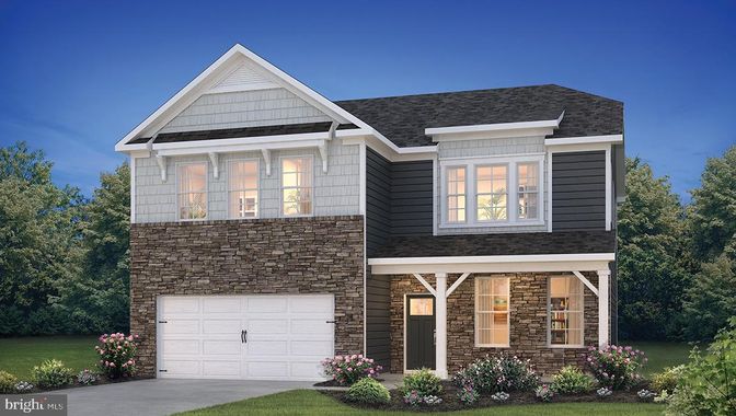 Attached, Exterior, Facade, Brick Traditional