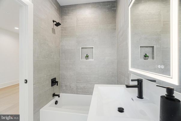 Bathroom, Interior, Recessed Lighting, Wood Texture Flooring