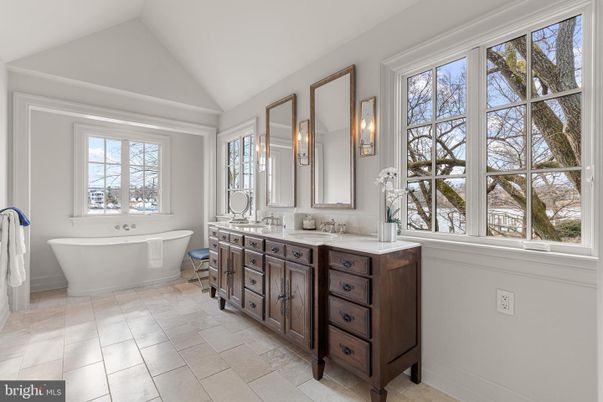 Bathroom, Dual Sink Vanities, Free Standing Baths, Interior