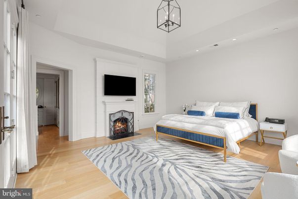Bedroom, Fireplace, Interior, Pendant Lights, Recessed Lighting, Wood Texture Flooring