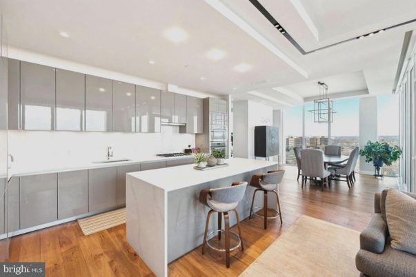 Dining room, Interior, Kitchen, Pendant Lights, Recessed Lighting, Wood Texture Flooring