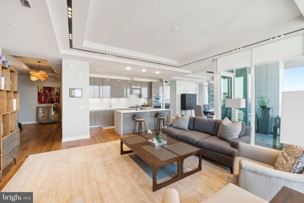 Dining room, Interior, Kitchen, Living room, Pendant Lights, Recessed Lighting, Stainless Steel Appliances, Wood Texture Flooring