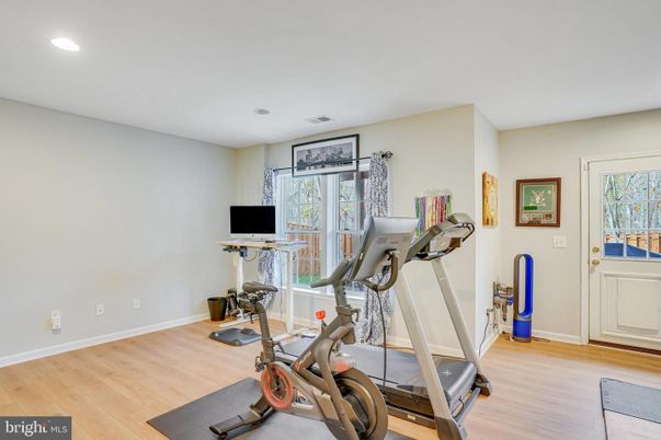 Fitness Equipment, Interior, Recessed Lighting, Wood Texture Flooring