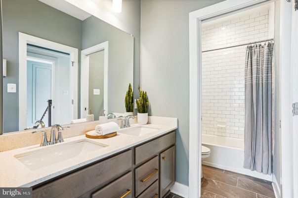 Bathroom, Dual Sink Vanities, Interior, Wood Texture Flooring