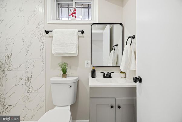 Bathroom, Interior, Marble Walls
