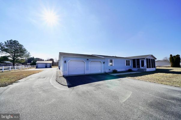 Detached Garage, Exterior