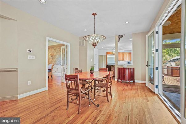 Chandelier, Dining room, Interior, Kitchen, Pendant Lights, Recessed Lighting, Wood Texture Flooring