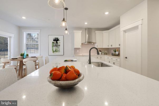 Dining room, Interior, Kitchen, Pendant Lights, Recessed Lighting, Stainless Steel Appliances