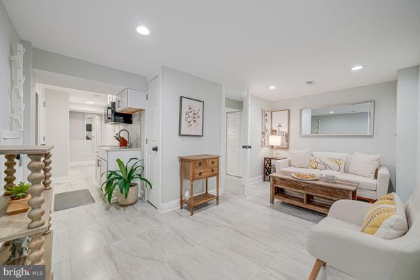 Interior, Kitchen, Living room, Marble, Recessed Lighting