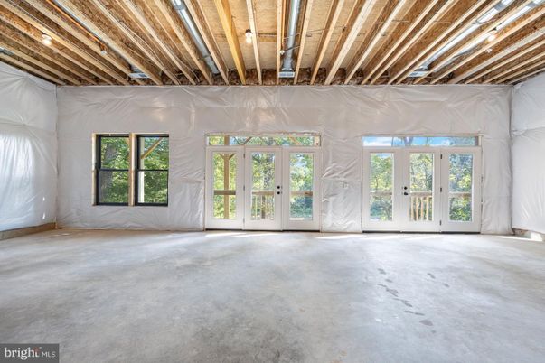 Empty room, Interior, Wooden Beams, Wooden Ceilings
