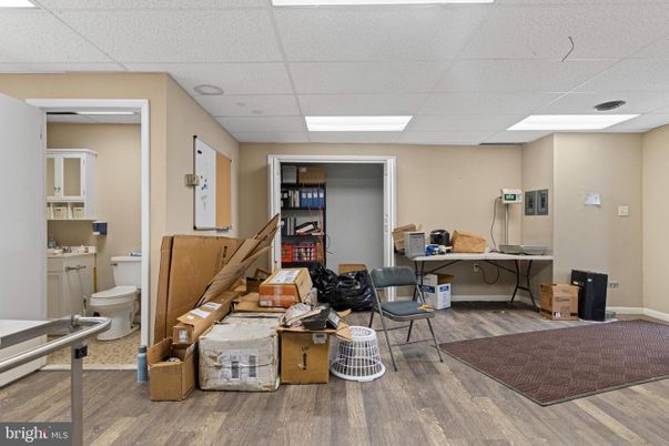Bathroom, Home Office, Interior, Recessed Lighting, Wood Texture Flooring