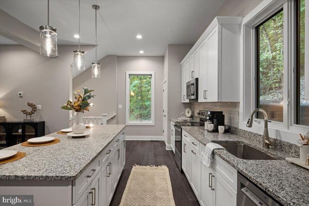 Interior, Kitchen, Pendant Lights, Recessed Lighting, Wood Texture Flooring