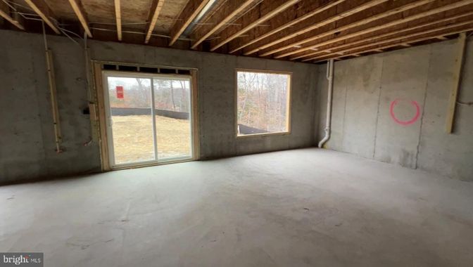 Empty room, Interior, Wooden Beams, Wooden Ceilings