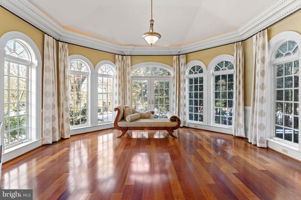 Interior, Pendant Lights, Wood Texture Flooring