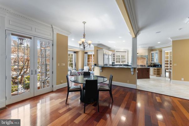 Chandelier, Dining room, Interior, Kitchen, Recessed Lighting, Wood Texture Flooring
